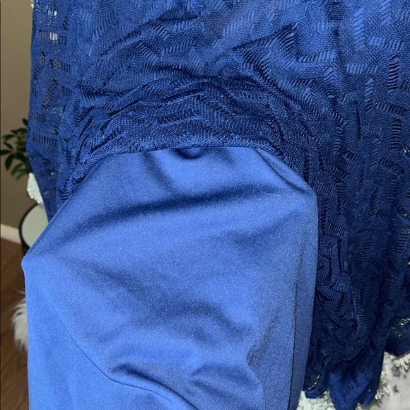 Elegant Blue Lace Dress - Picture 12 of 17